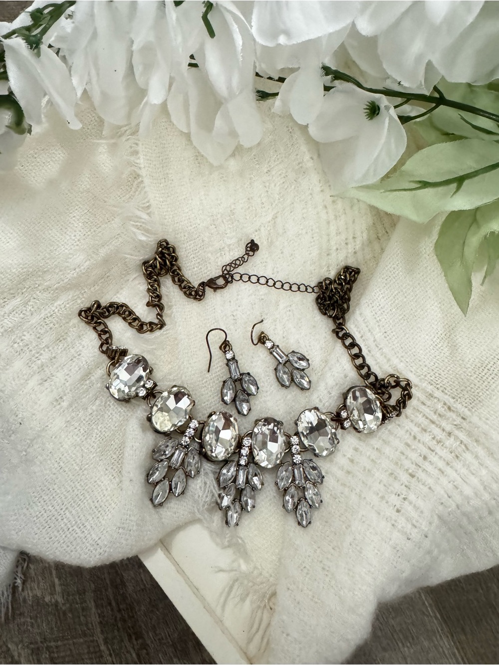 VTG Sparkly Glitz Maximalist Necklace and Earring Set